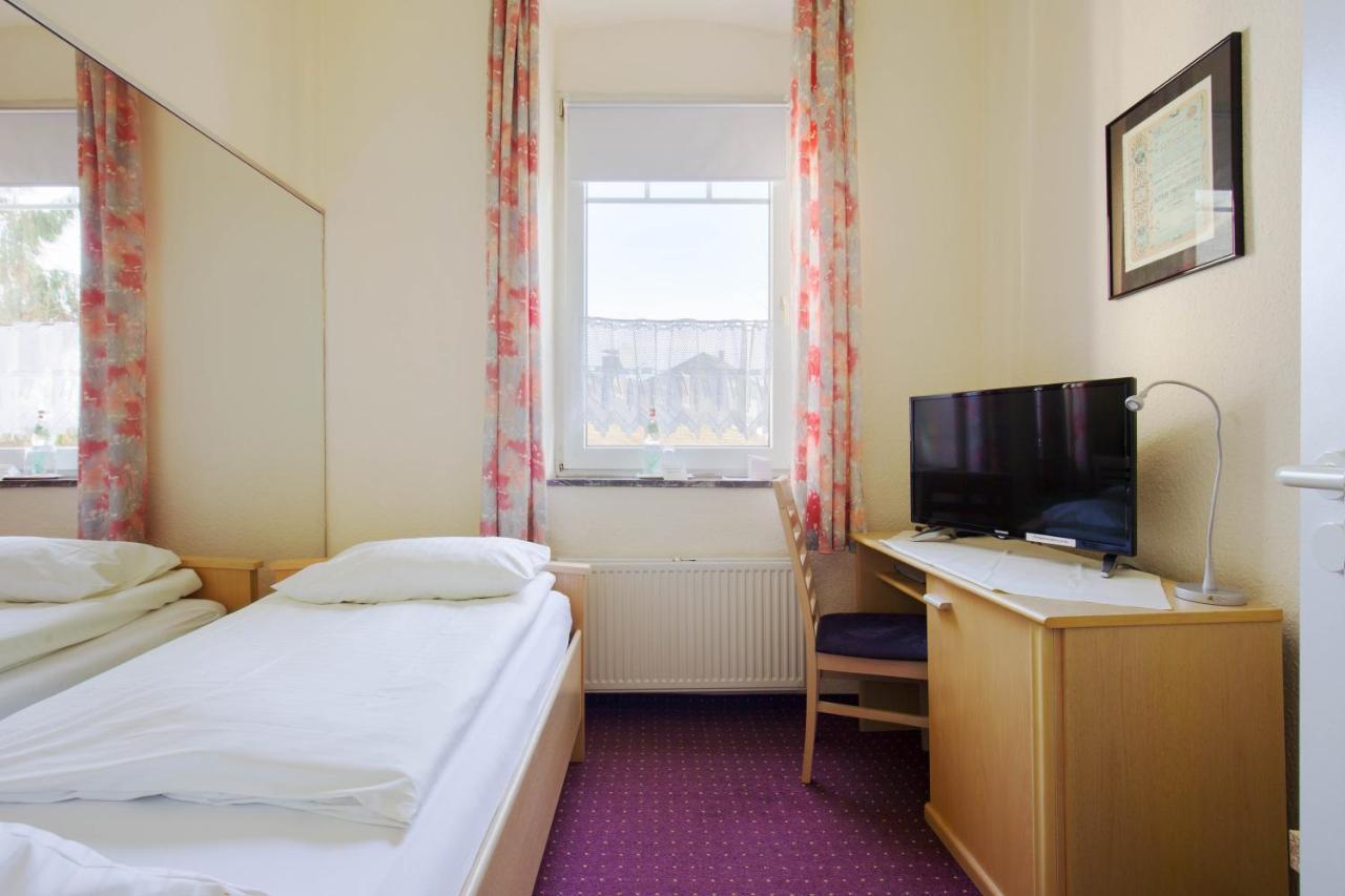 Moerser Hof Hotel 3*